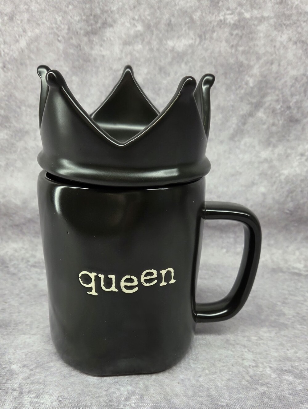 Joseph A Queen Mug 21 oz Black Ceramic Crown Lid Coffee Tea Cup Royal